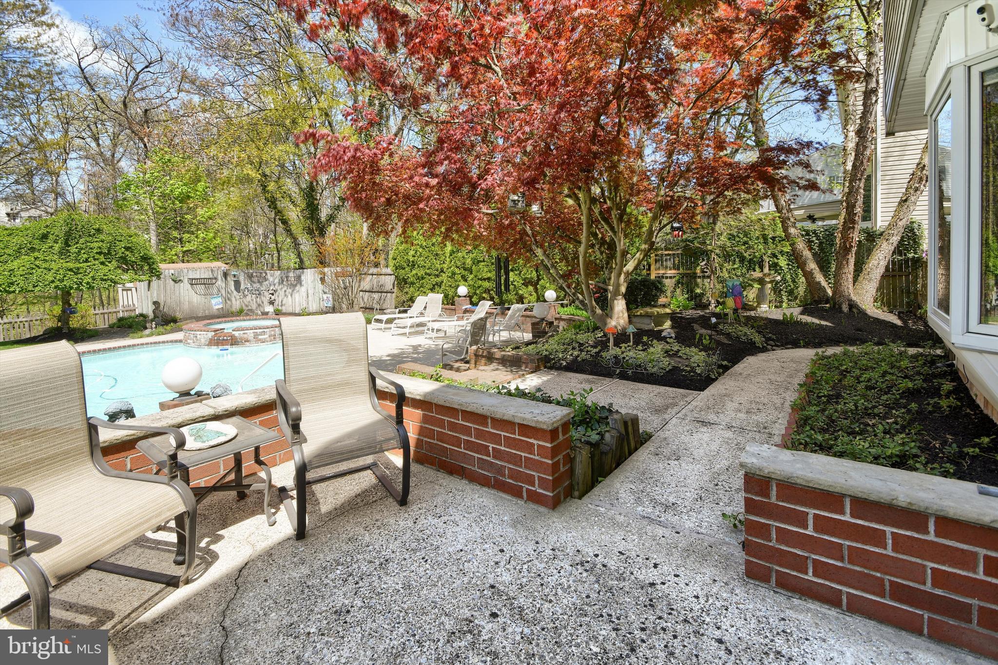 THE PINES - Residential