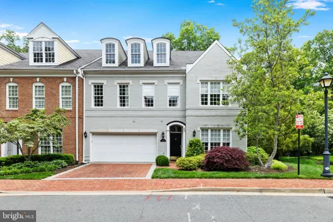 9522 Nassington Court, Henrico, VA MLS: VAHN2000904