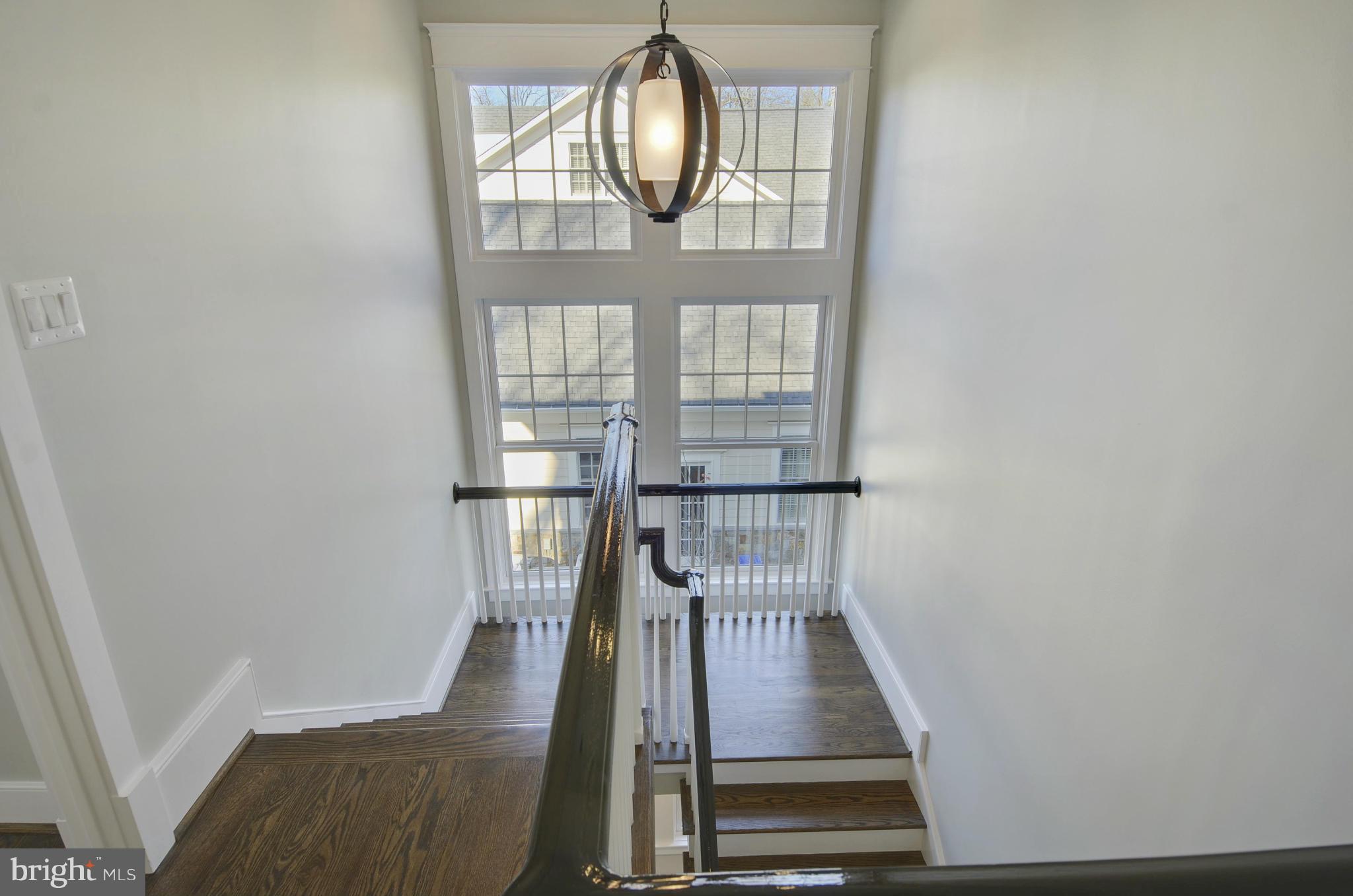 ENGLISH VILLAGE - Residential