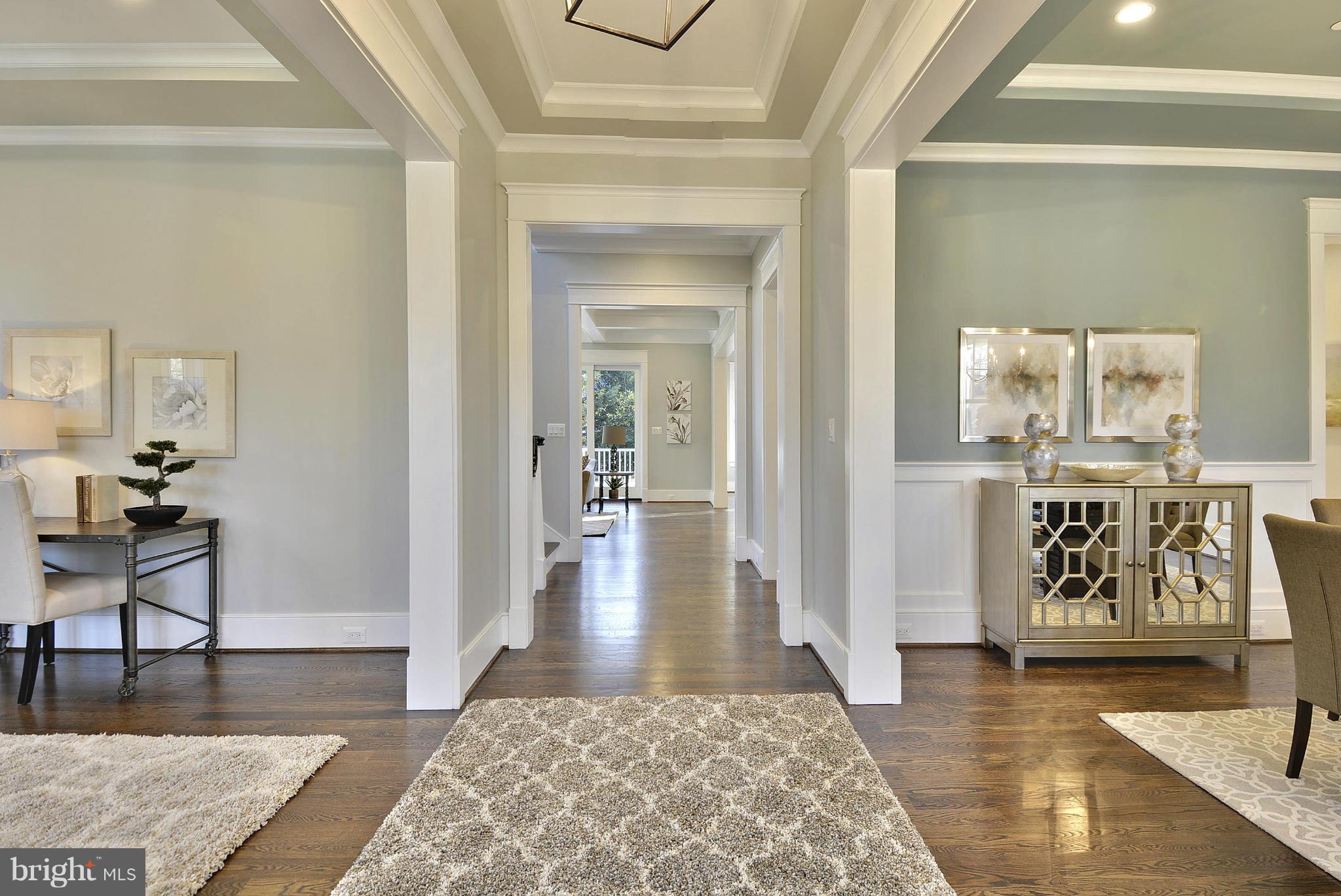 ENGLISH VILLAGE - Residential