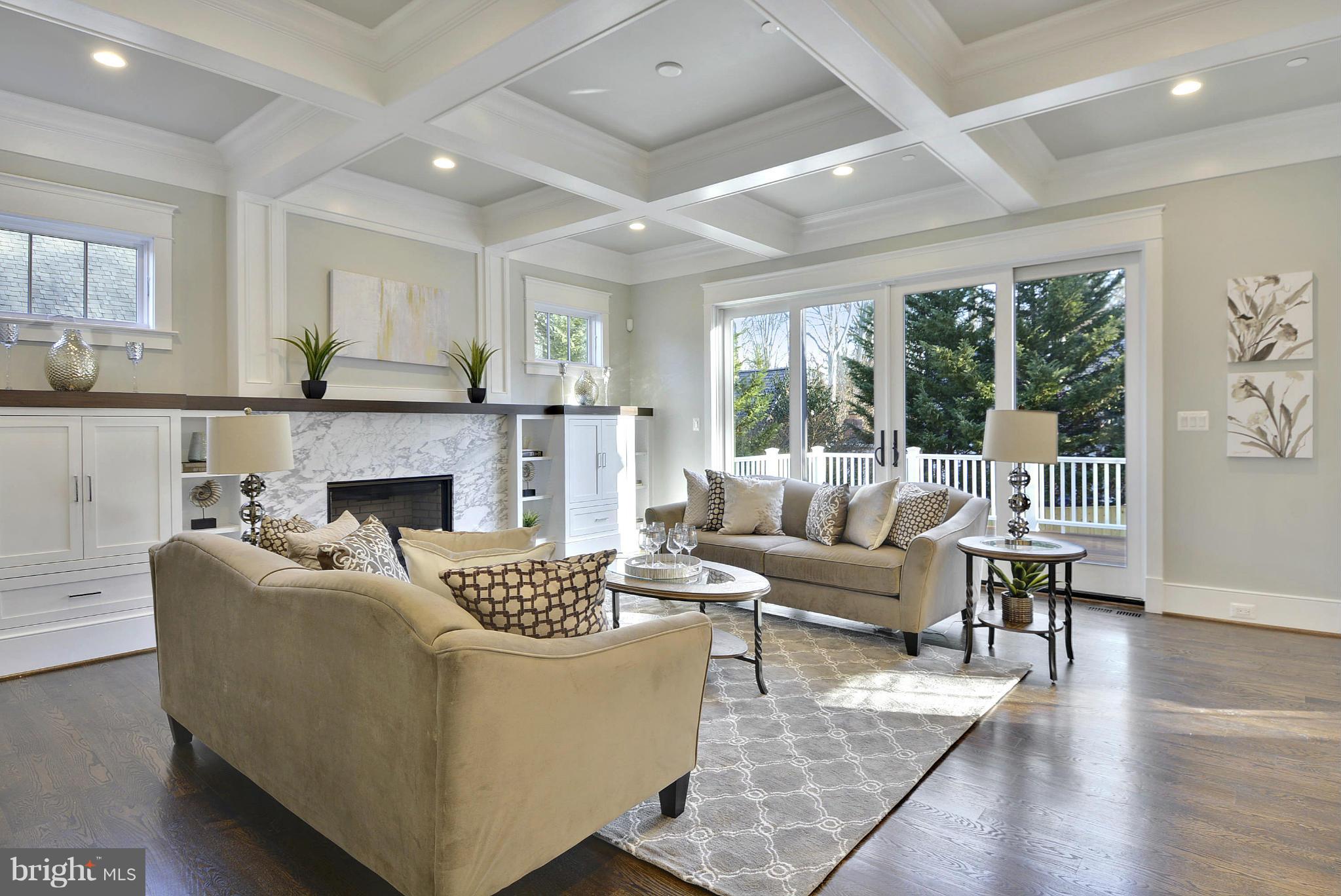 ENGLISH VILLAGE - Residential