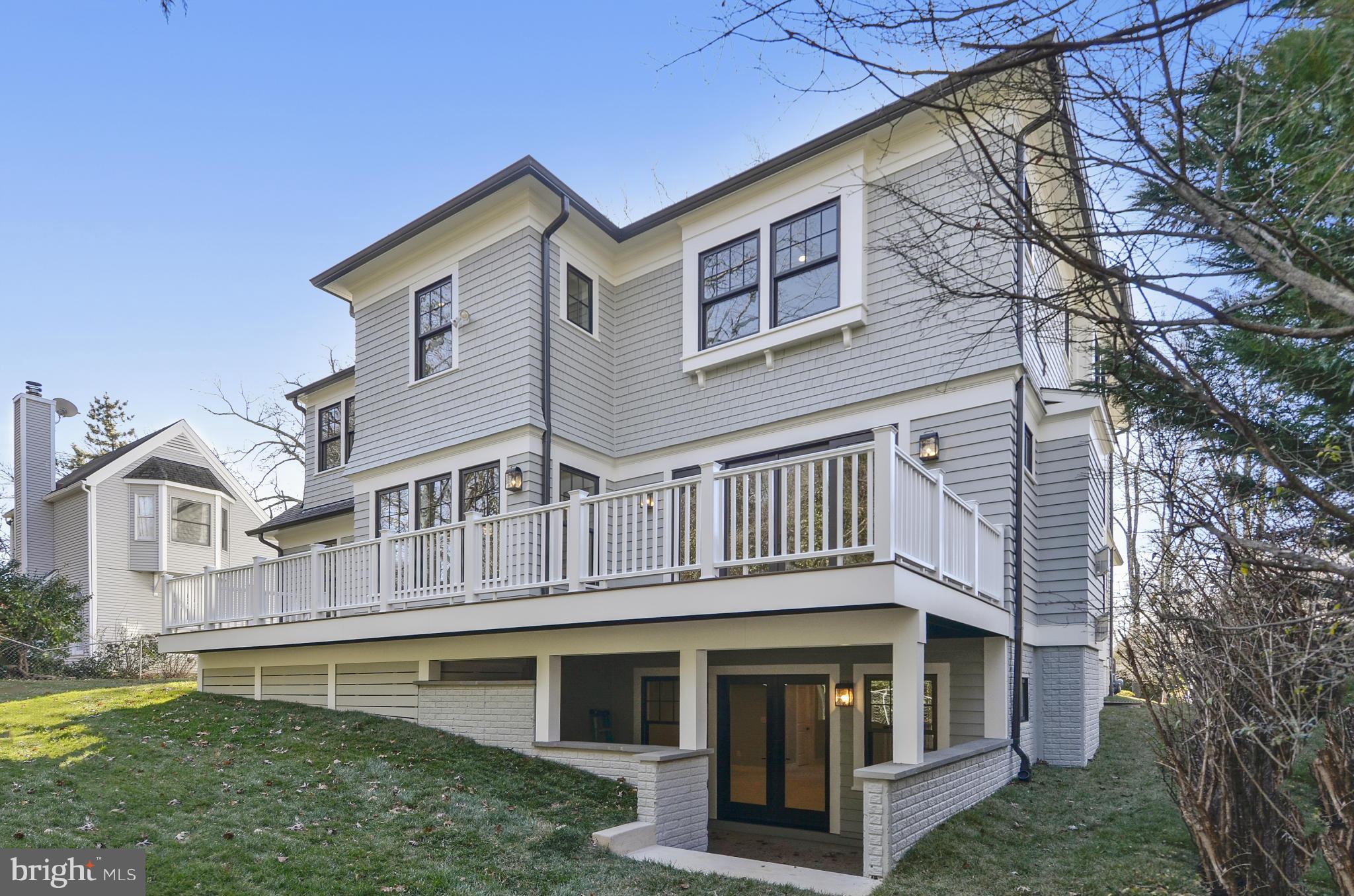 ENGLISH VILLAGE - Residential