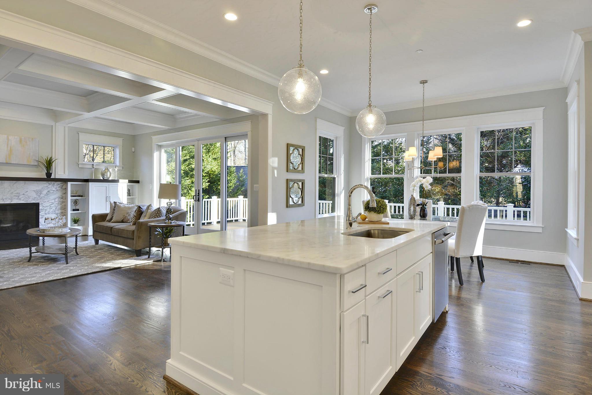 ENGLISH VILLAGE - Residential