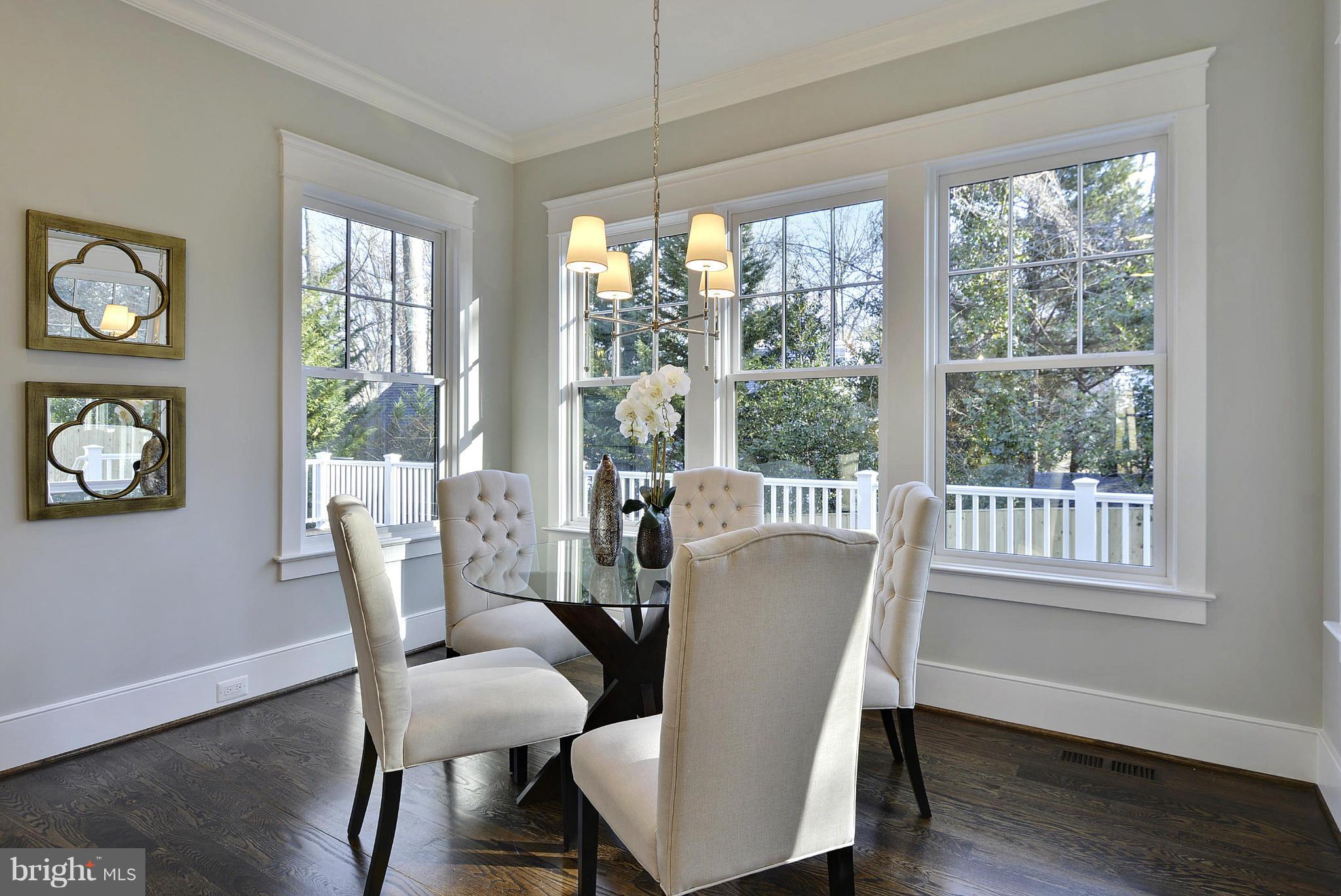 ENGLISH VILLAGE - Residential