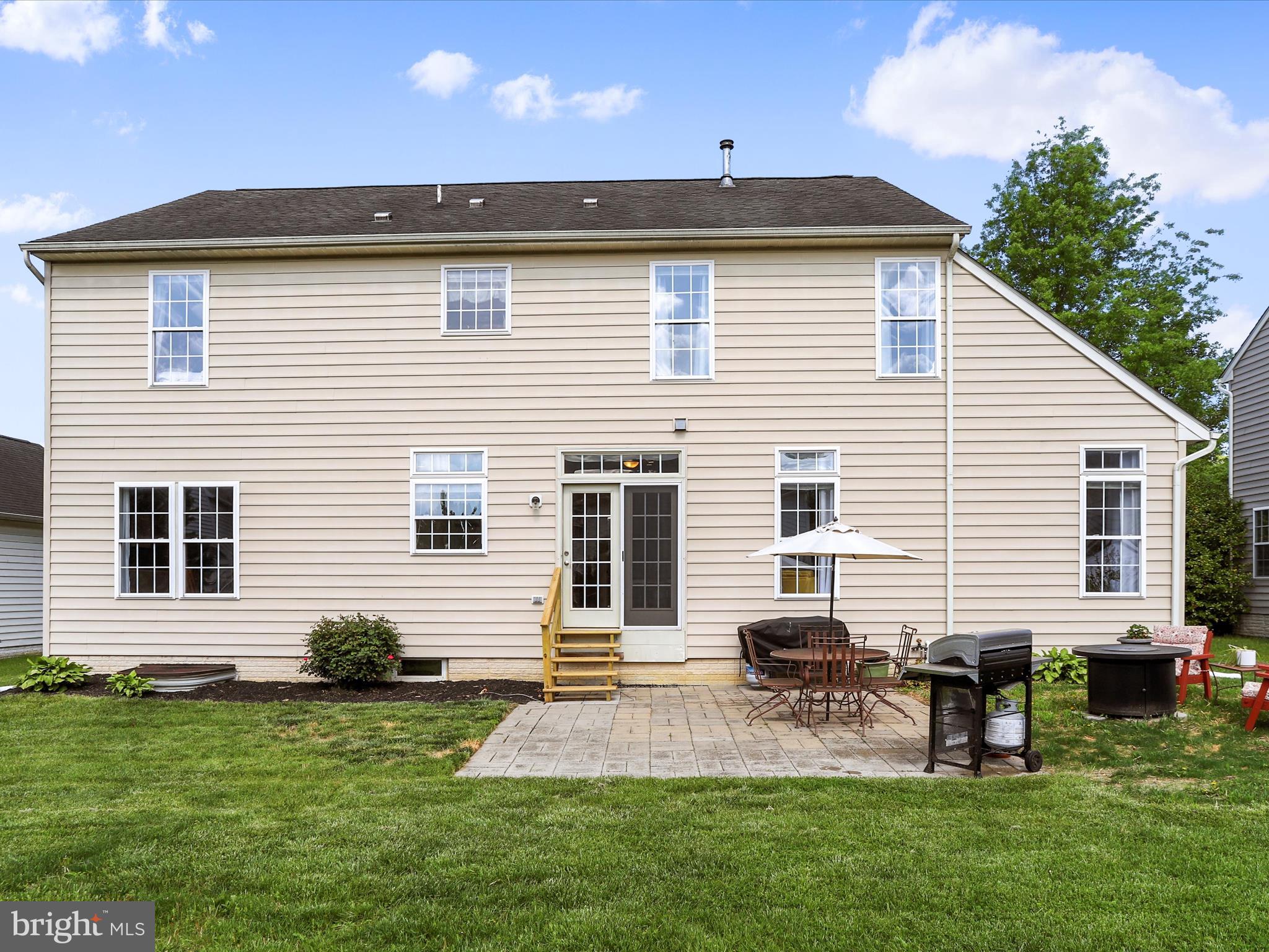 THE VILLAGE OF WASHINGTON TRAIL - Residential