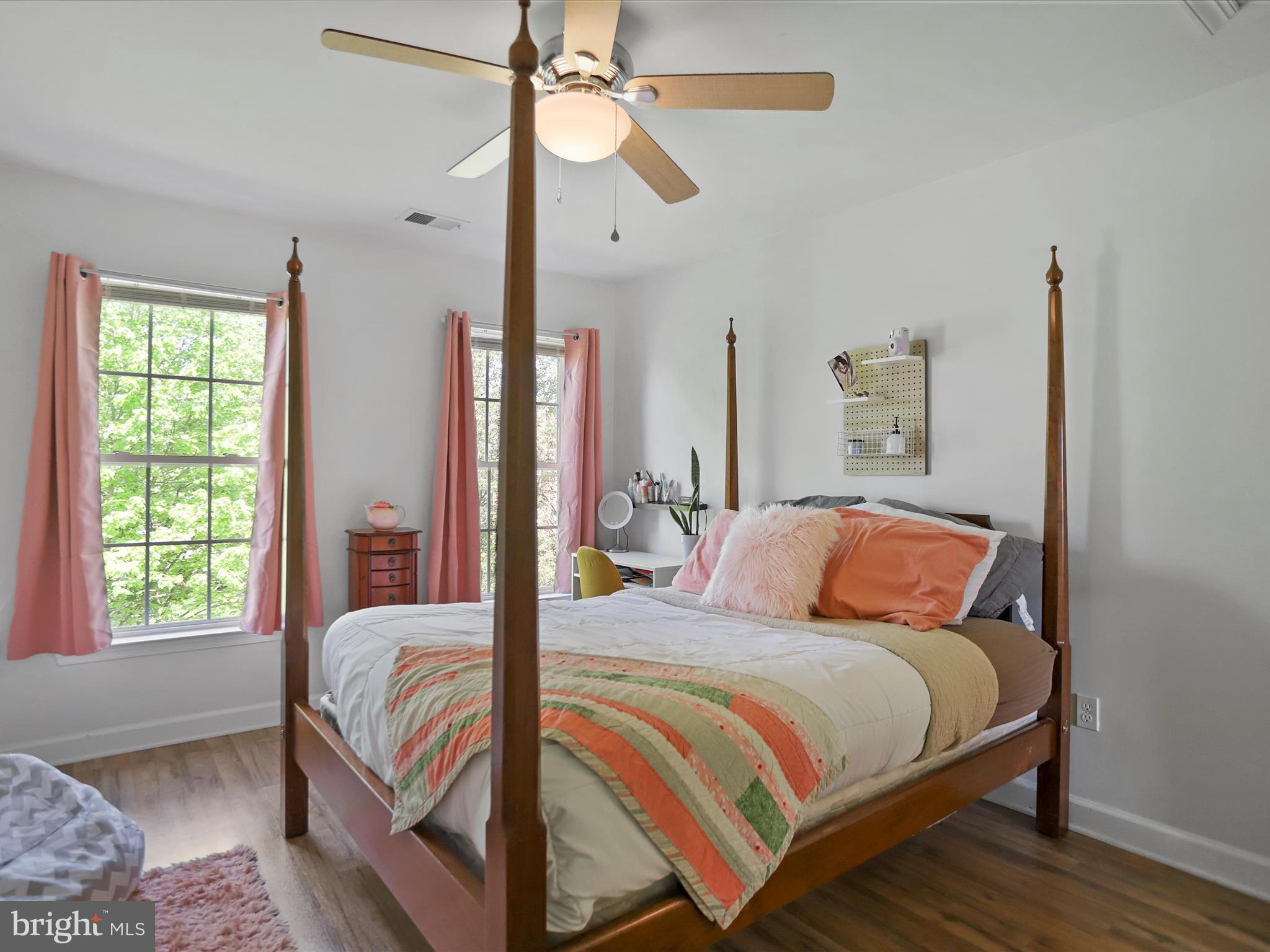 THE VILLAGE OF WASHINGTON TRAIL - Residential