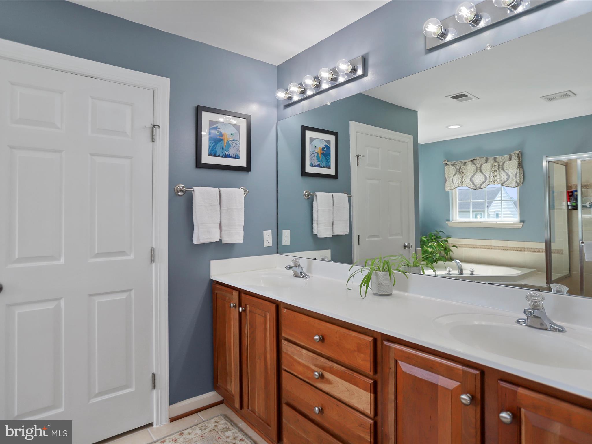 THE VILLAGE OF WASHINGTON TRAIL - Residential