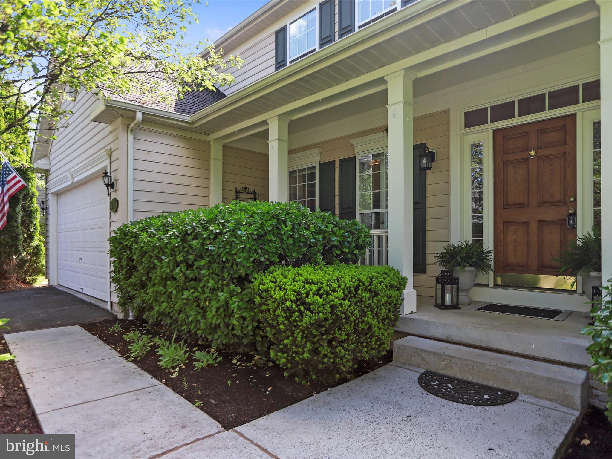 THE VILLAGE OF WASHINGTON TRAIL - Residential