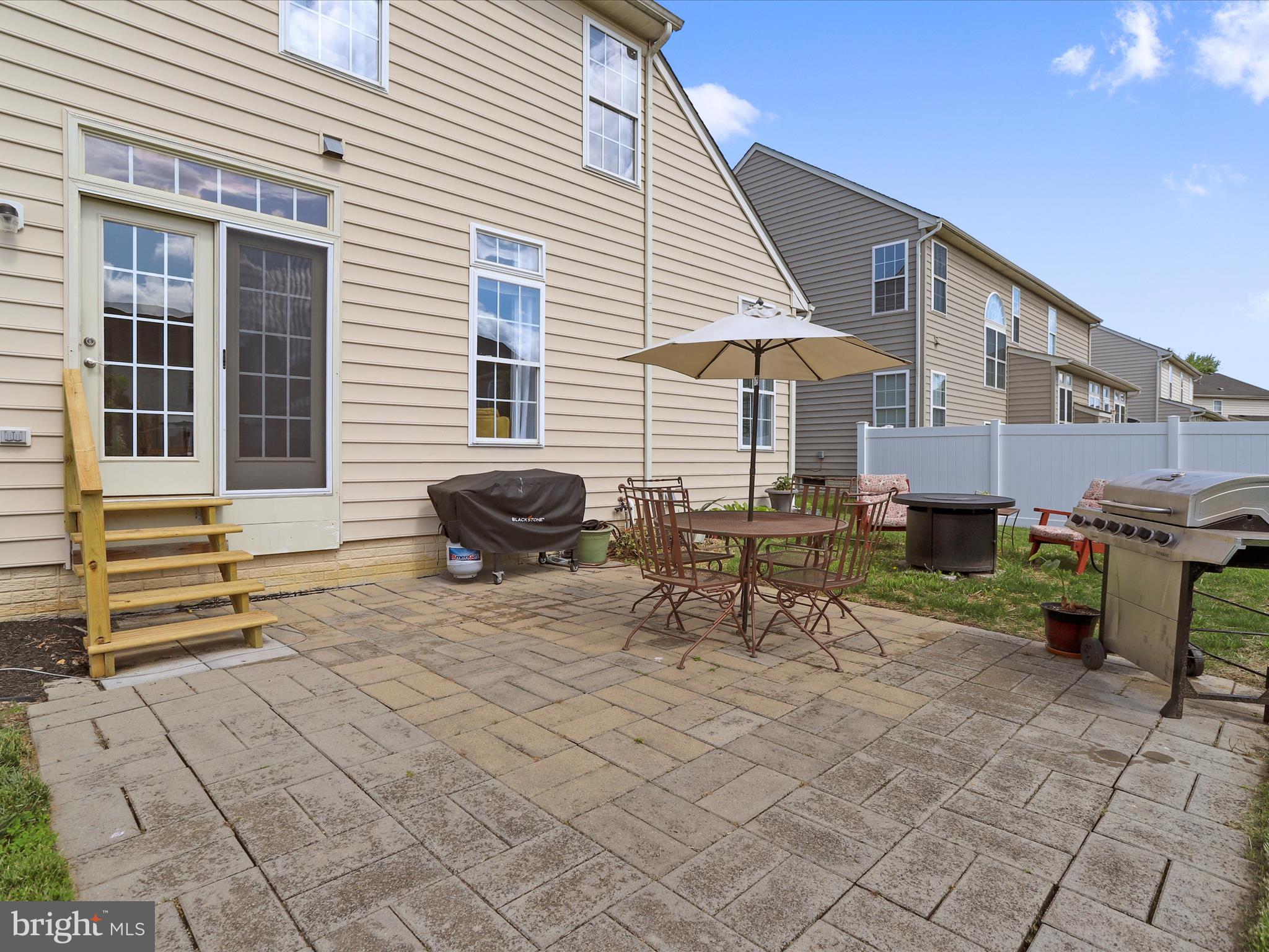 THE VILLAGE OF WASHINGTON TRAIL - Residential