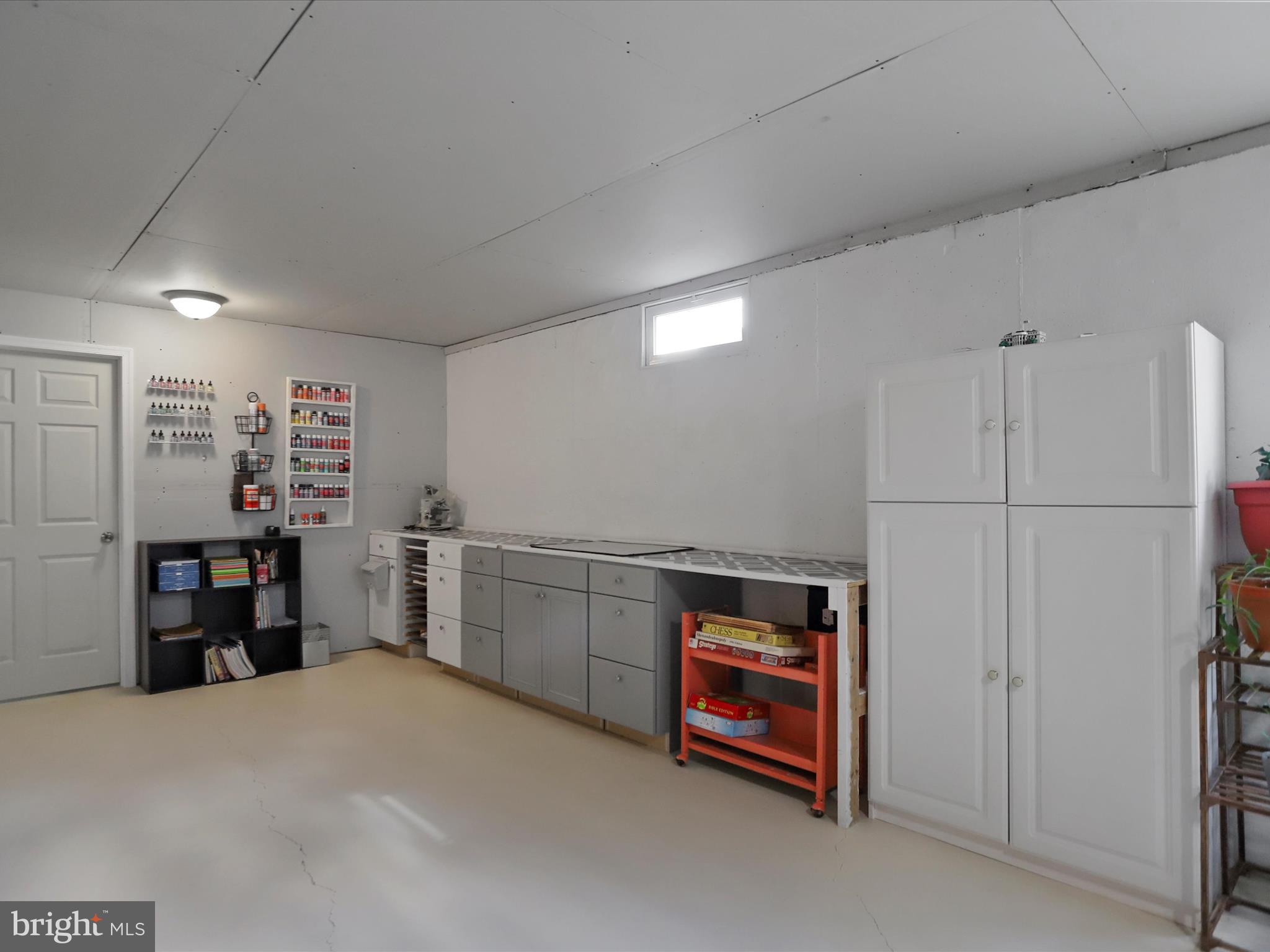 THE VILLAGE OF WASHINGTON TRAIL - Residential