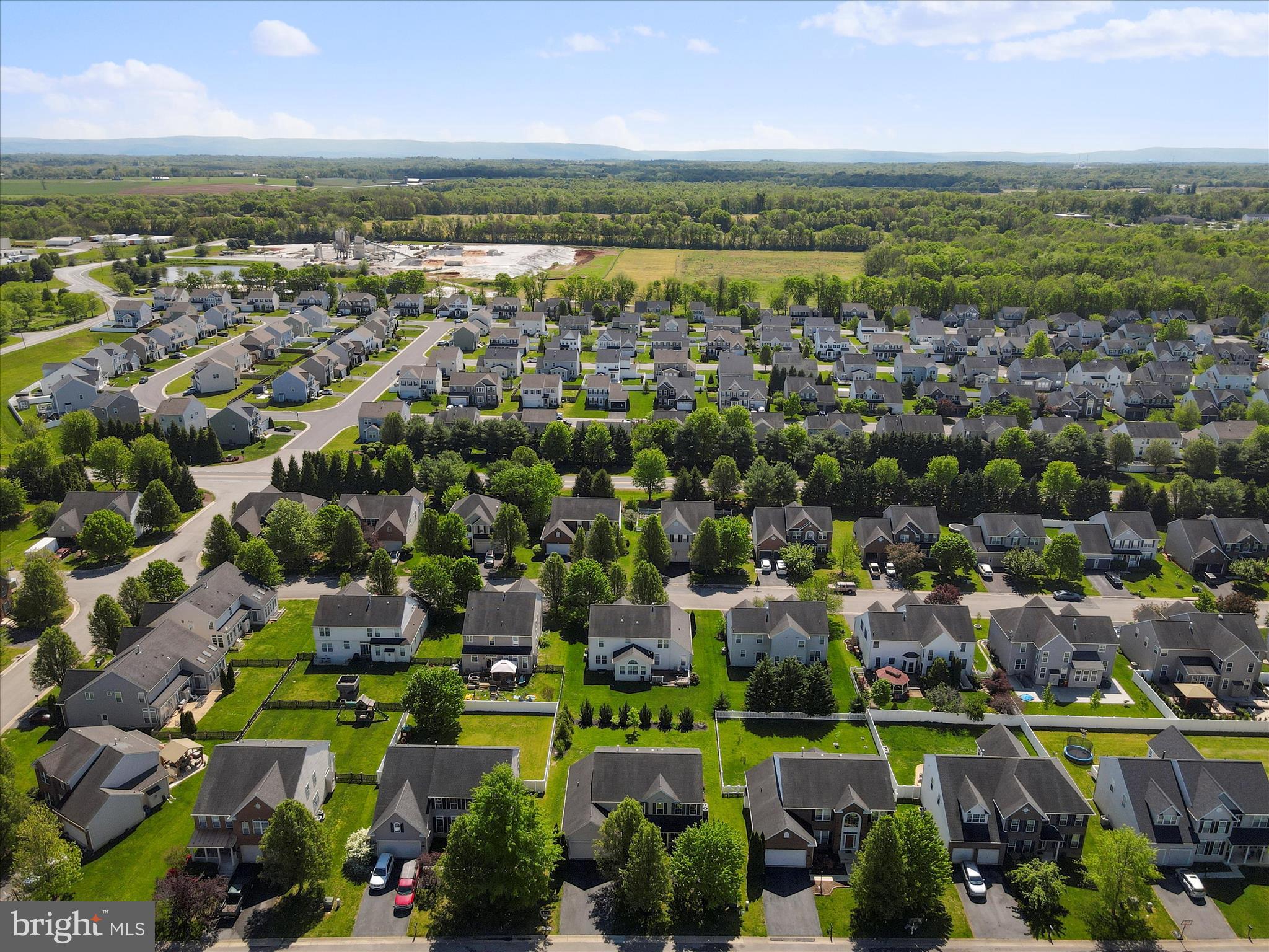 THE VILLAGE OF WASHINGTON TRAIL - Residential