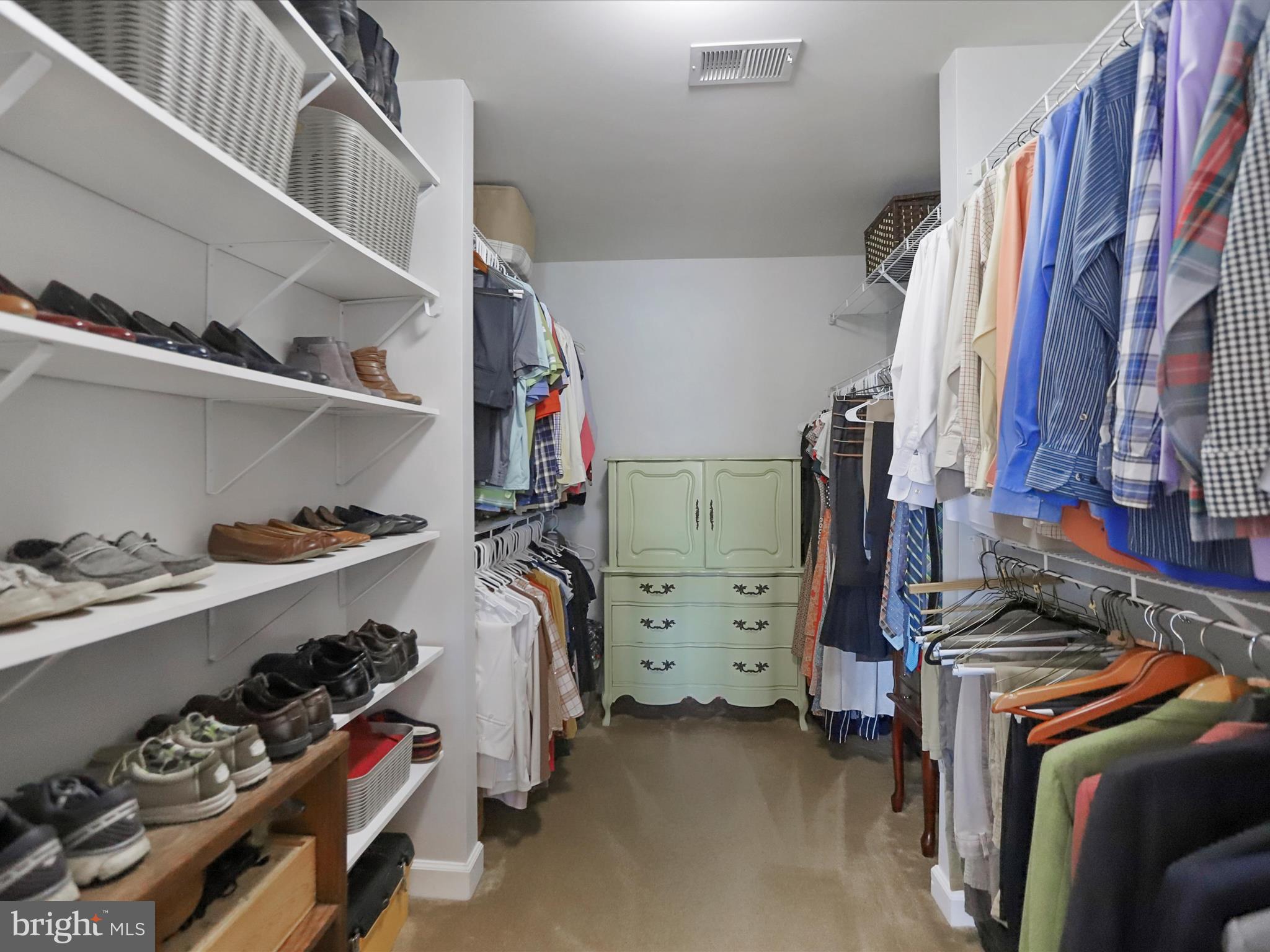 THE VILLAGE OF WASHINGTON TRAIL - Residential