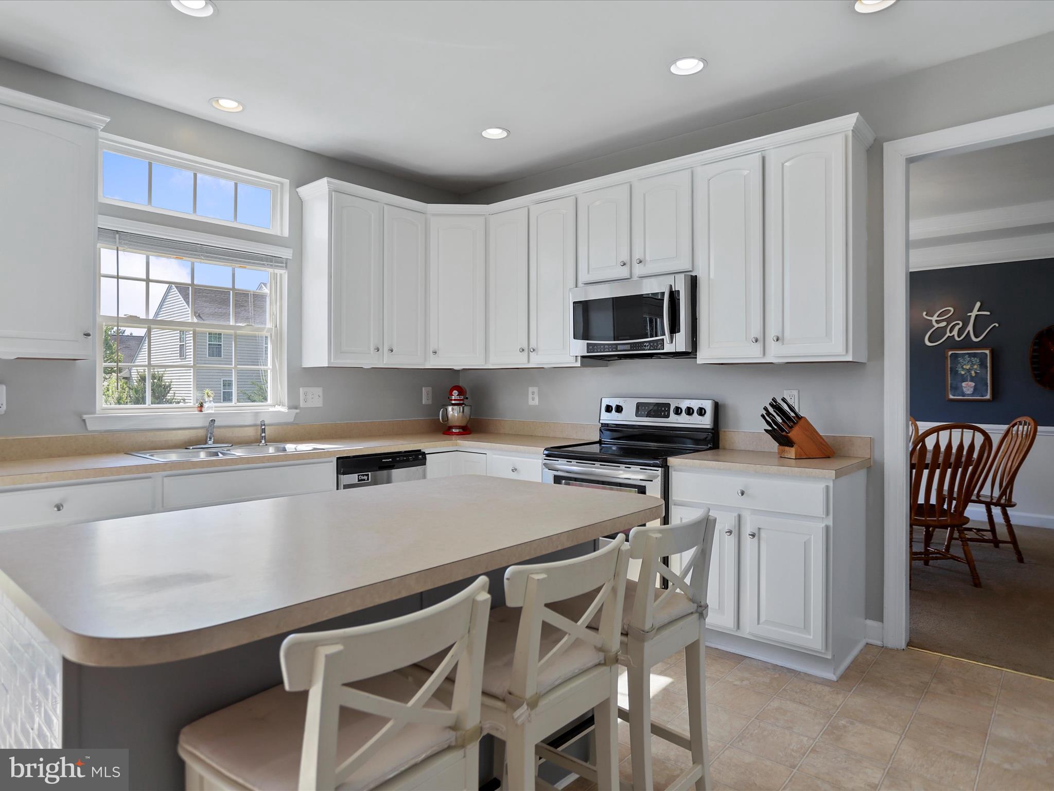 THE VILLAGE OF WASHINGTON TRAIL - Residential