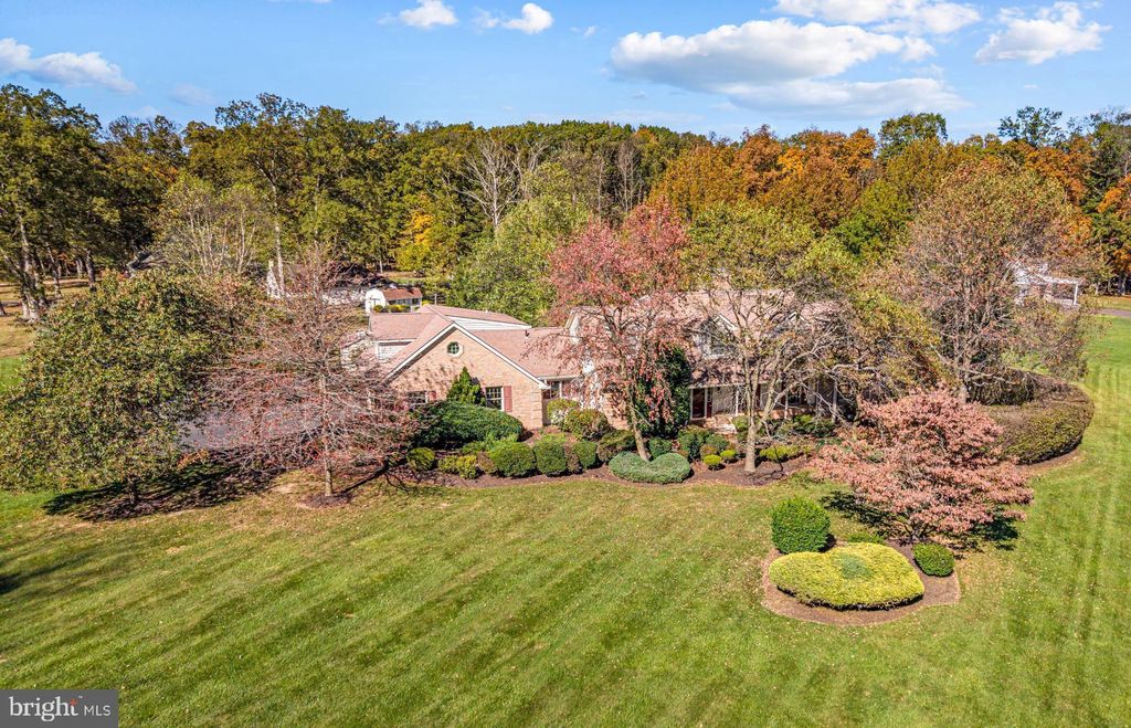 Photo of 9 Log Cabin Road, PERKASIE, PA 18944 (MLS # PABU2107210)