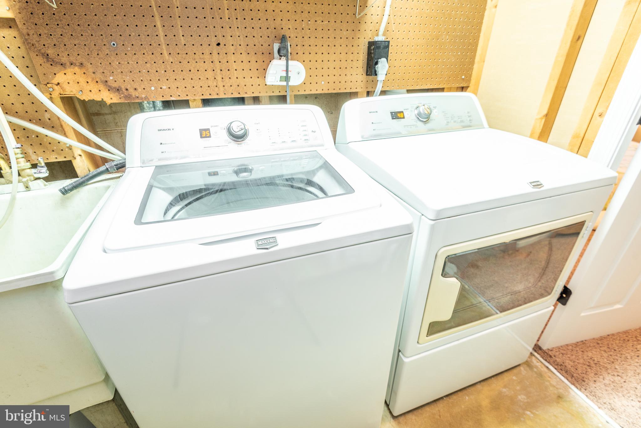 TOWN AND COUNTRY ESTATES - Residential