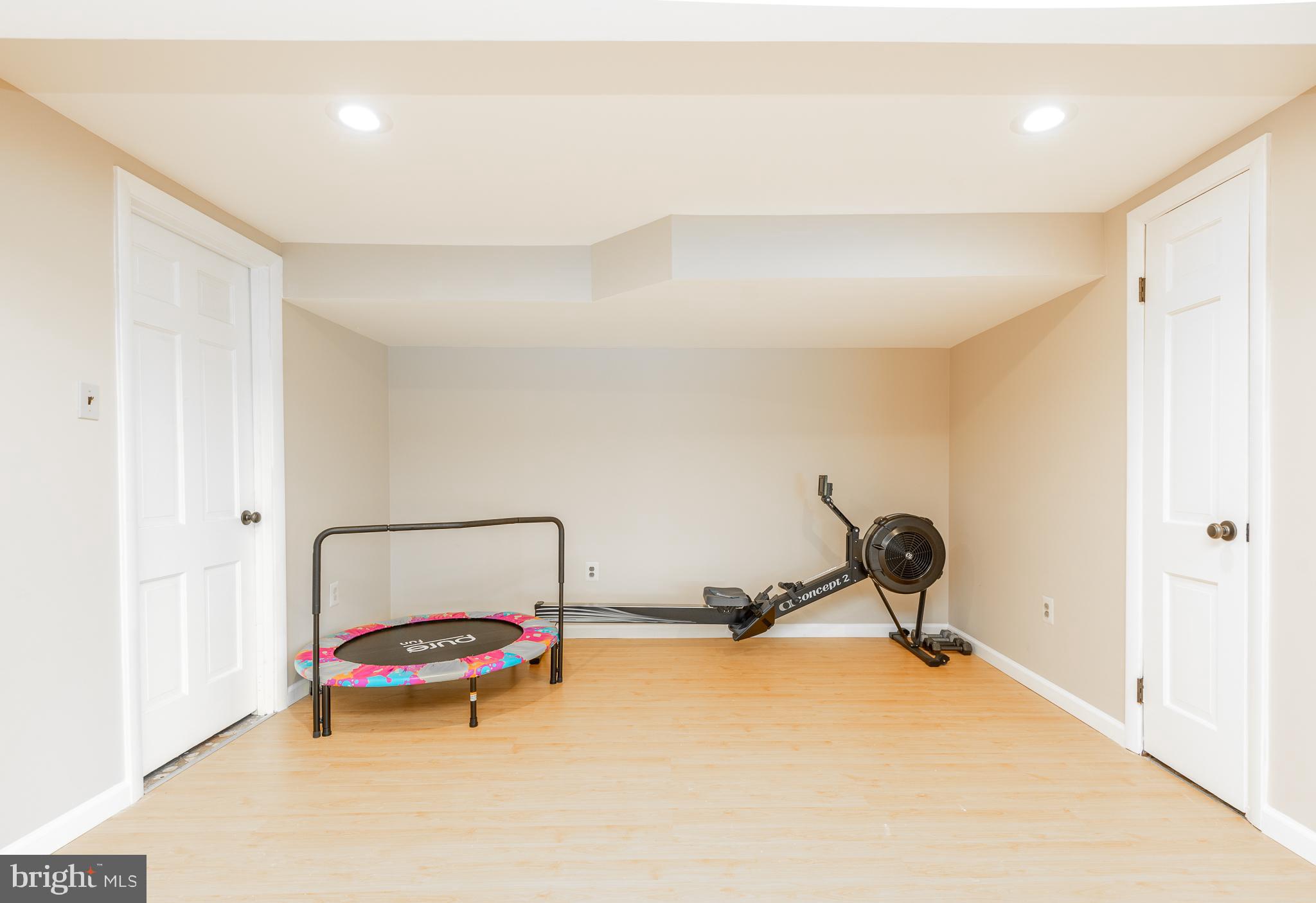 TOWN AND COUNTRY ESTATES - Residential