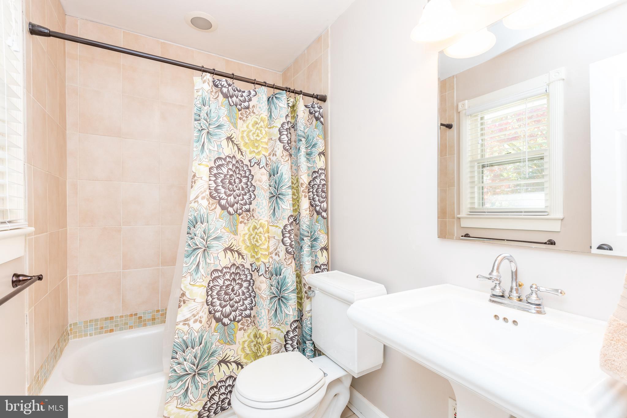 TOWN AND COUNTRY ESTATES - Residential