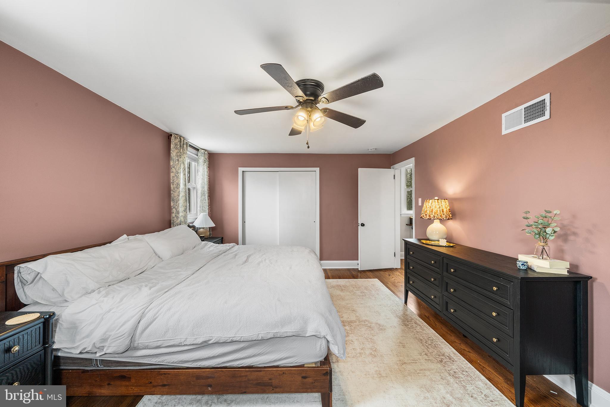 LYNNWOOD - Residential