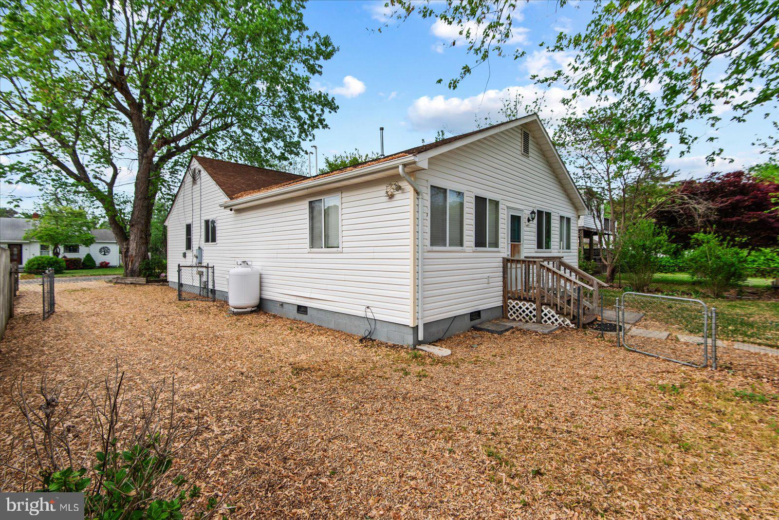 BLUFF POINT - Residential