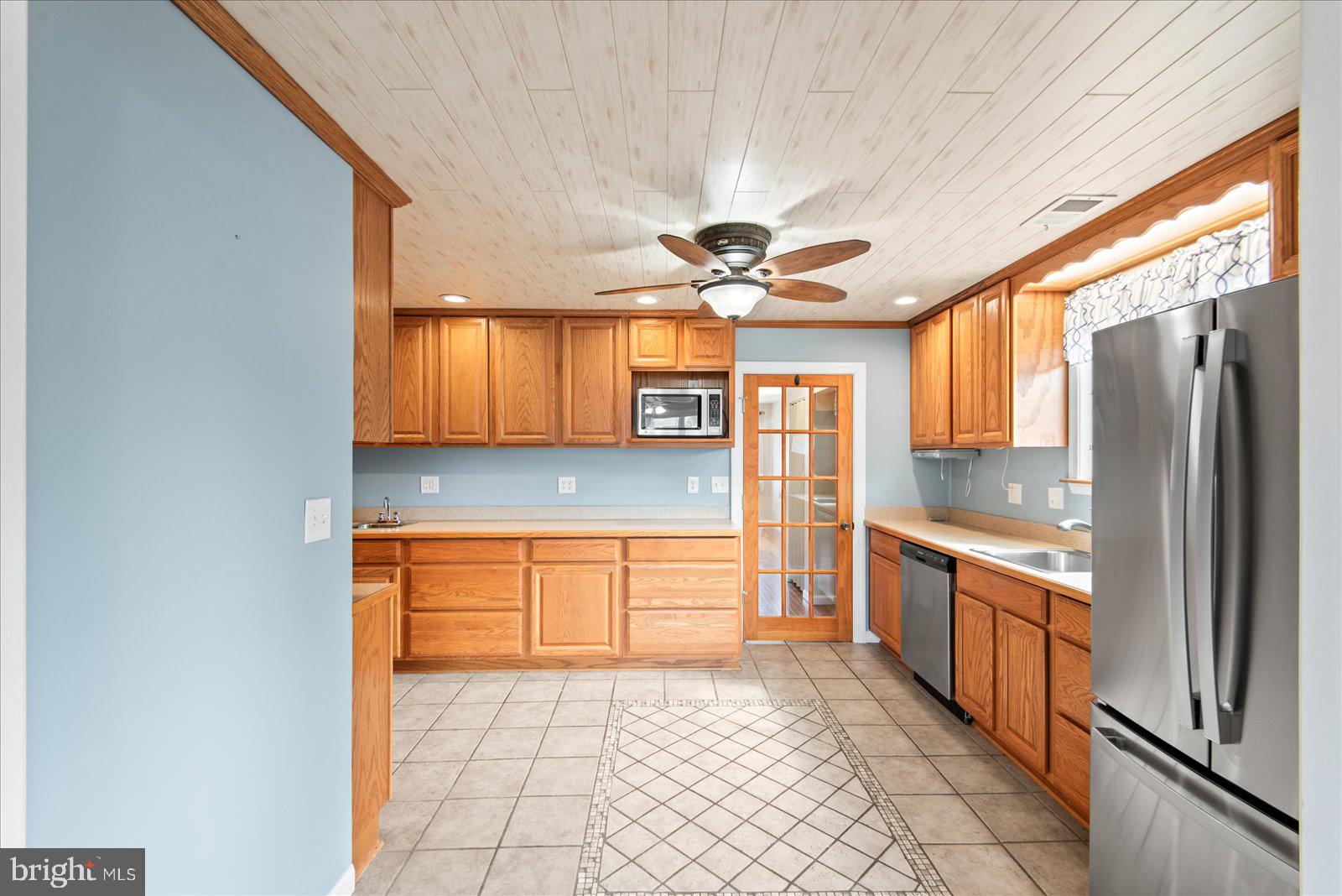 BLUFF POINT - Residential