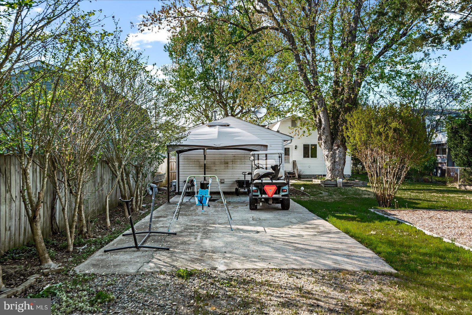 BLUFF POINT - Residential