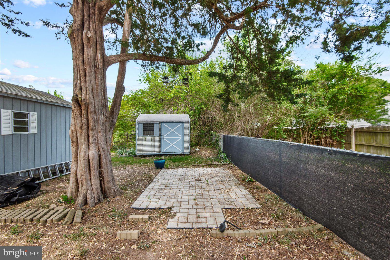 BLUFF POINT - Residential