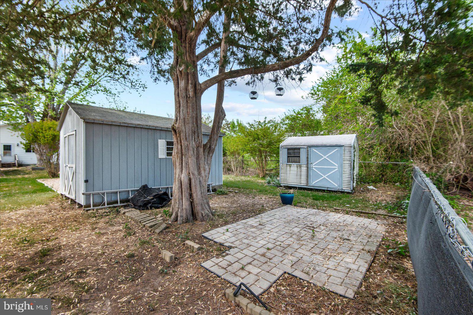 BLUFF POINT - Residential