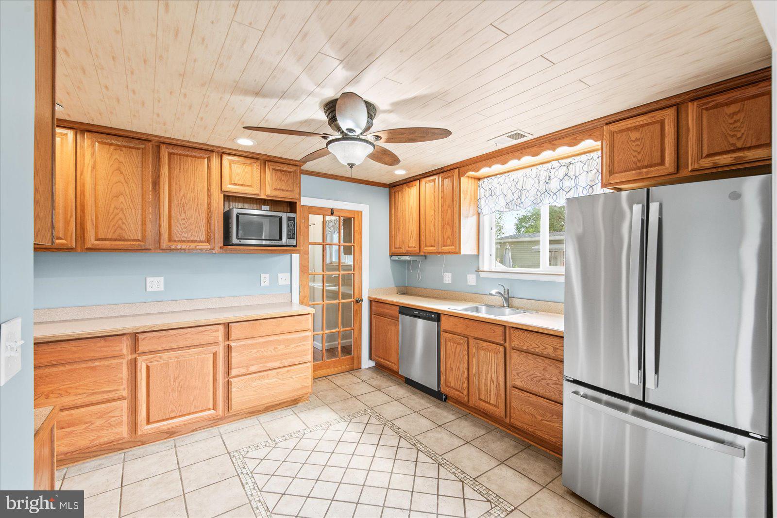 BLUFF POINT - Residential