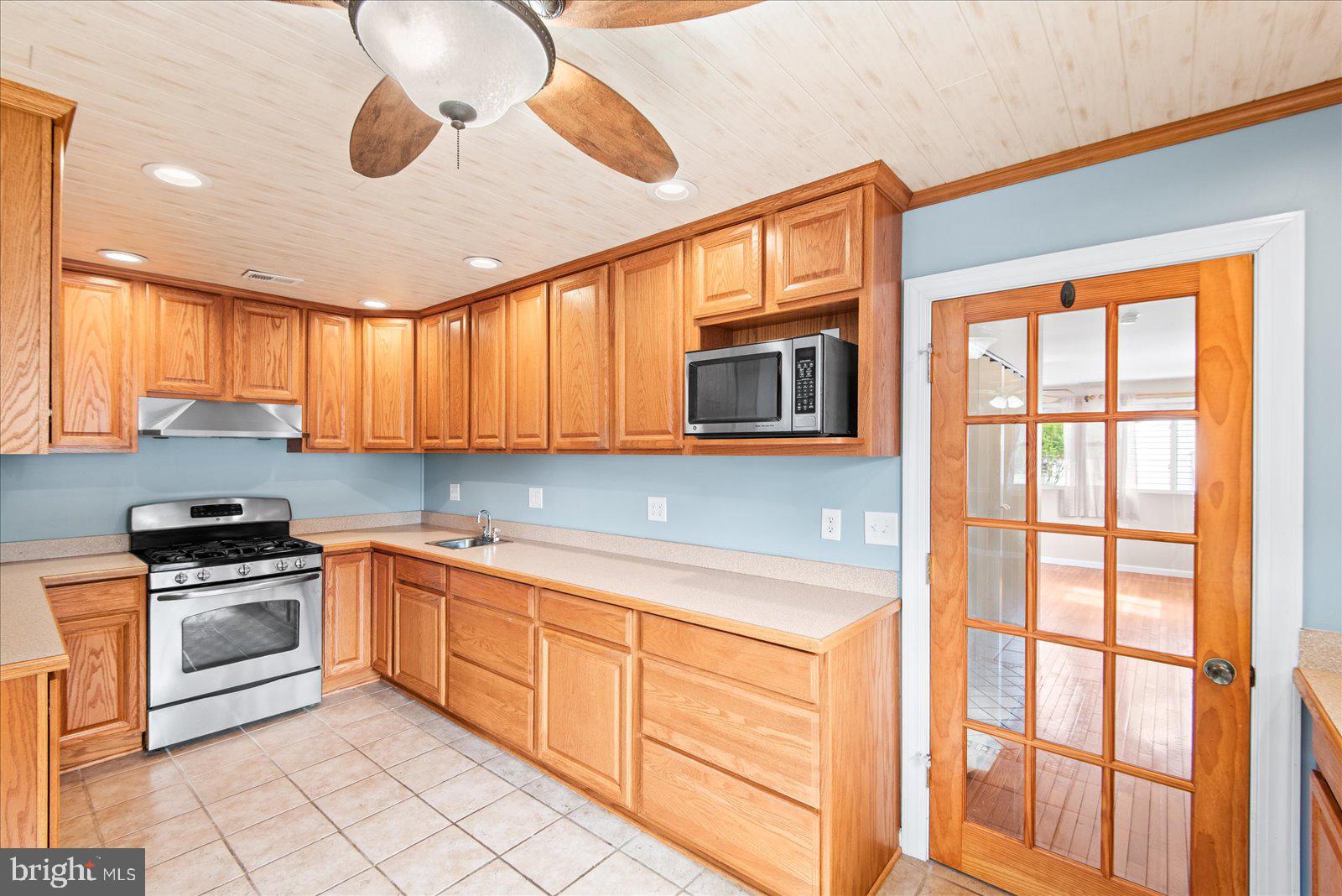 BLUFF POINT - Residential