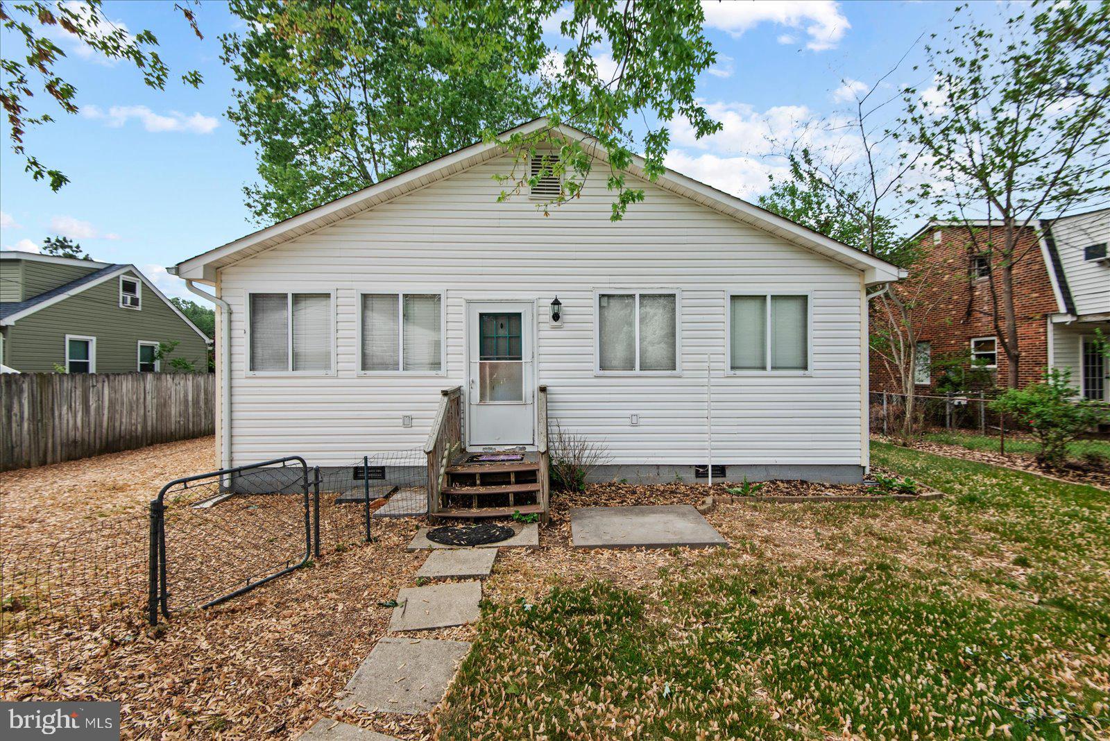 BLUFF POINT - Residential