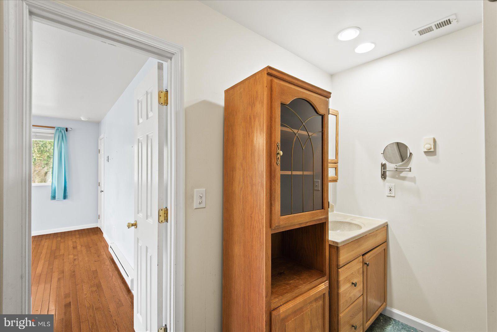 BLUFF POINT - Residential