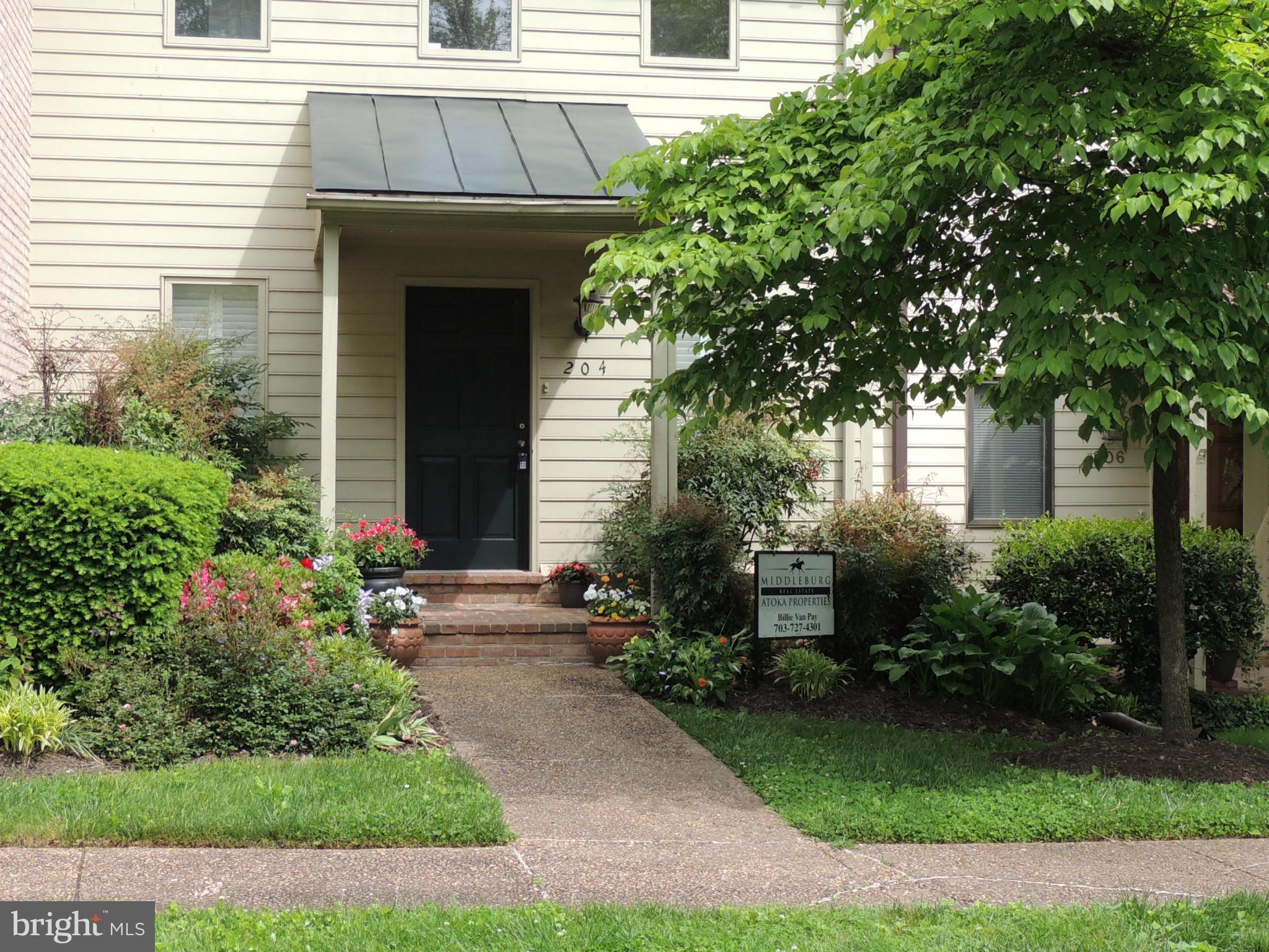 MOSBY SQUARE - Residential Lease