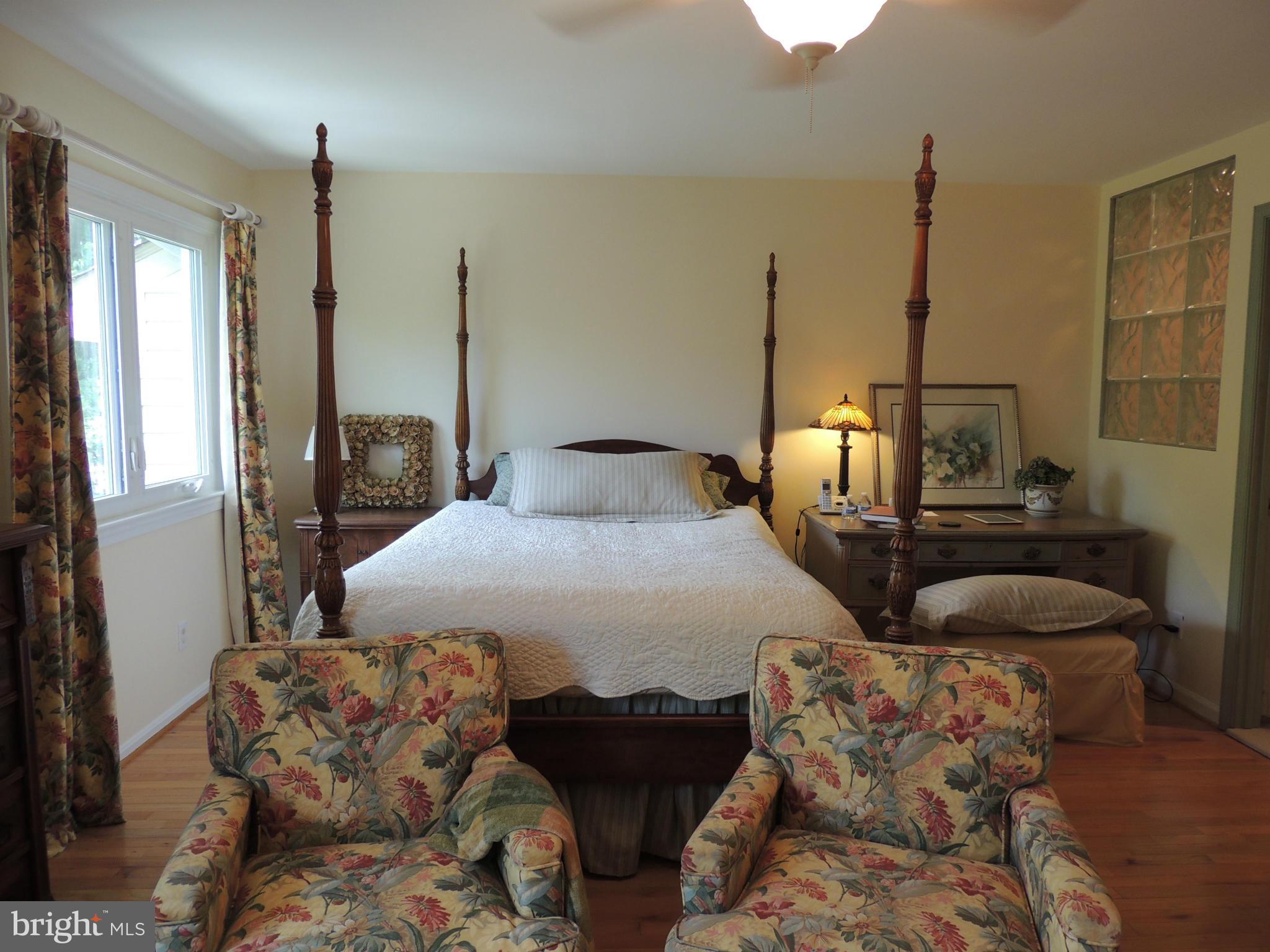 MOSBY SQUARE - Residential Lease