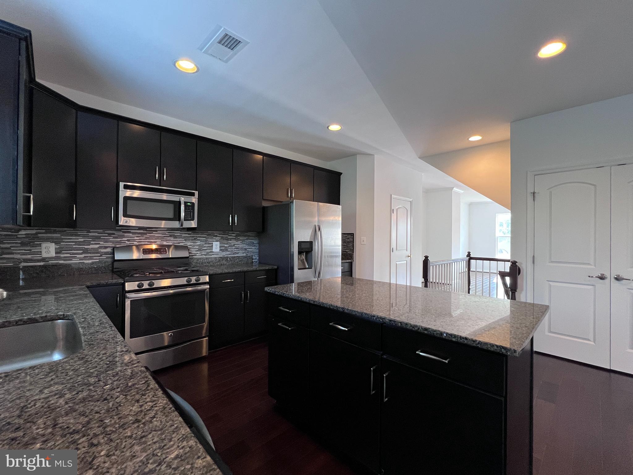 9243 DAWKINS CREST CIRCLE