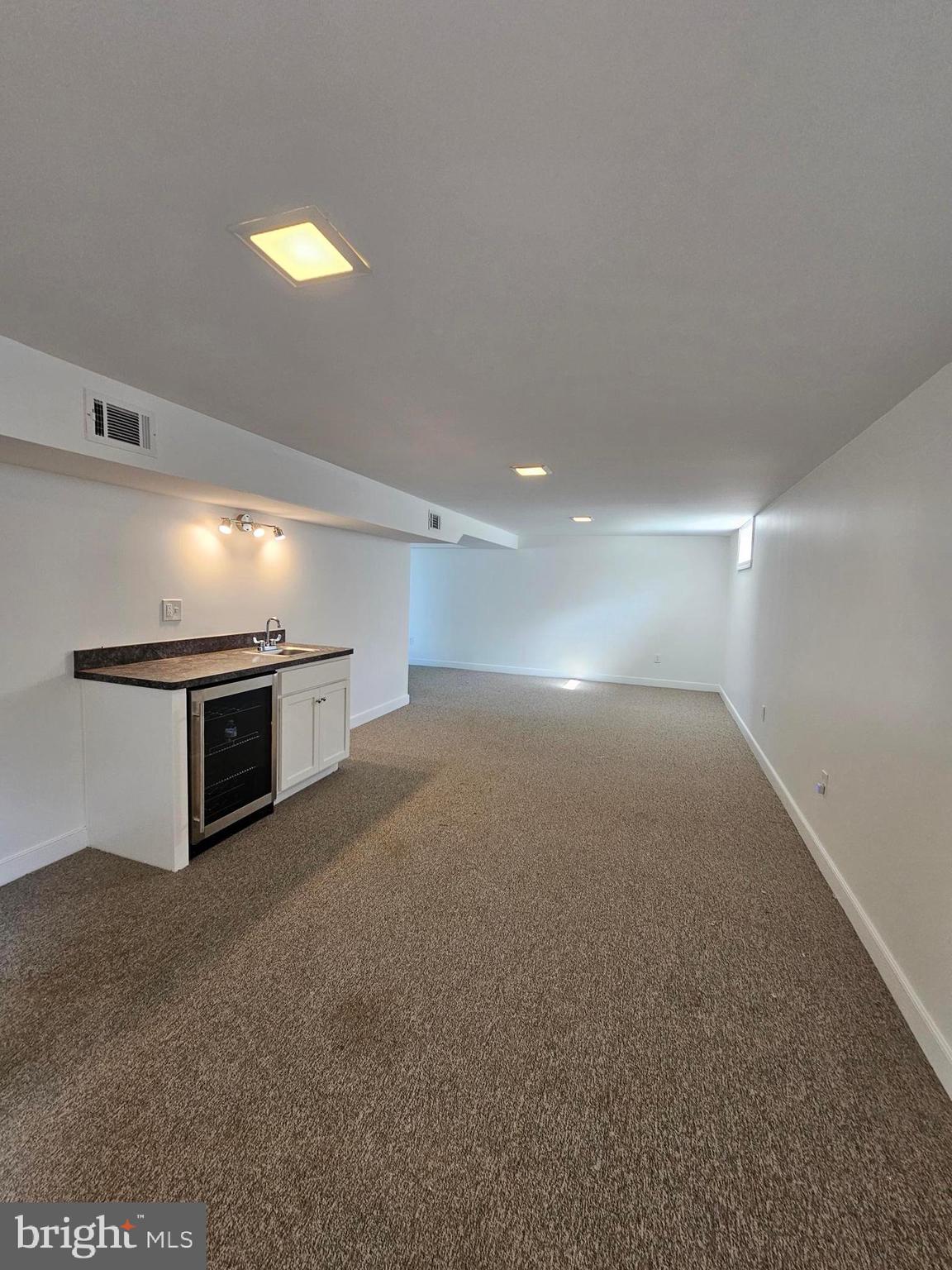 UNKNOWN - Residential Lease