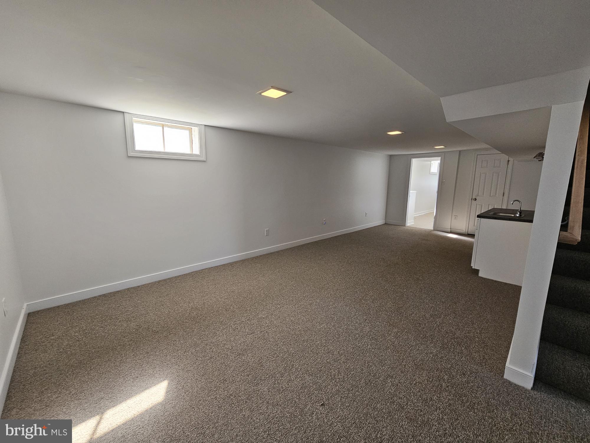 UNKNOWN - Residential Lease