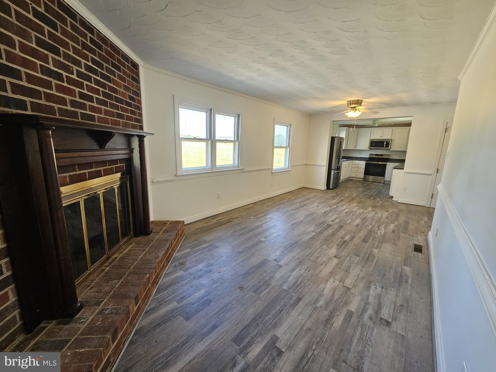 UNKNOWN - Residential Lease