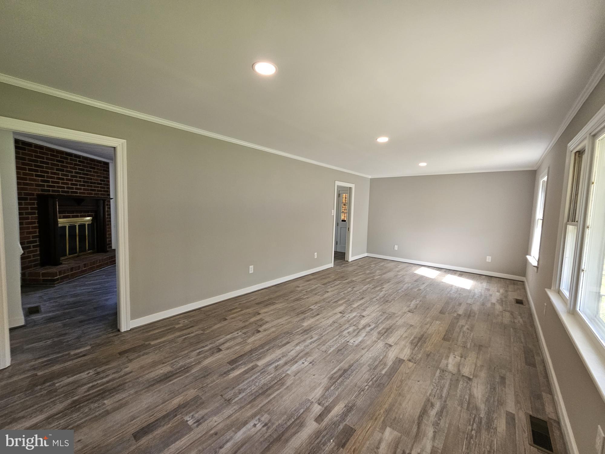 UNKNOWN - Residential Lease