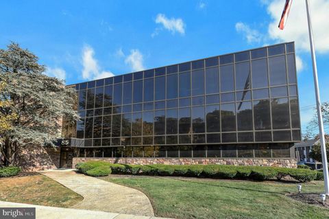 Photo of 85 Orient Way #3RD FLOOR, RUTHERFORD, NJ 07070 (MLS # NJBG2000300)