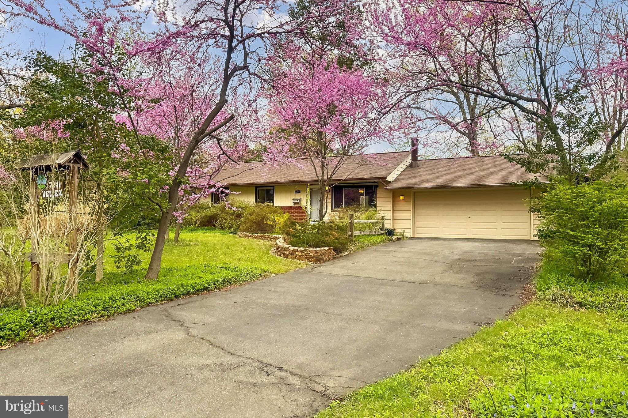 7241 VELLEX LANE