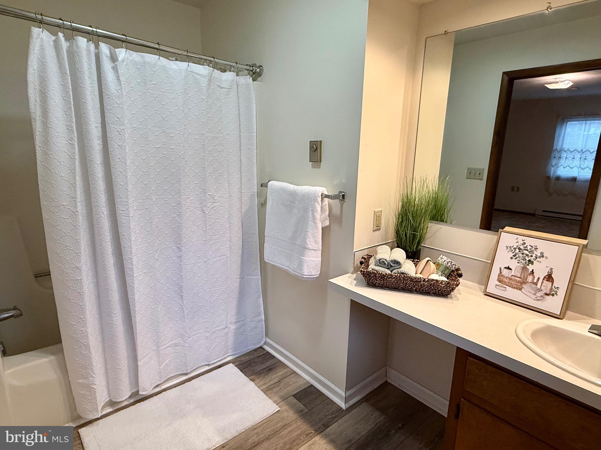 GERRARDSTOWN - Residential