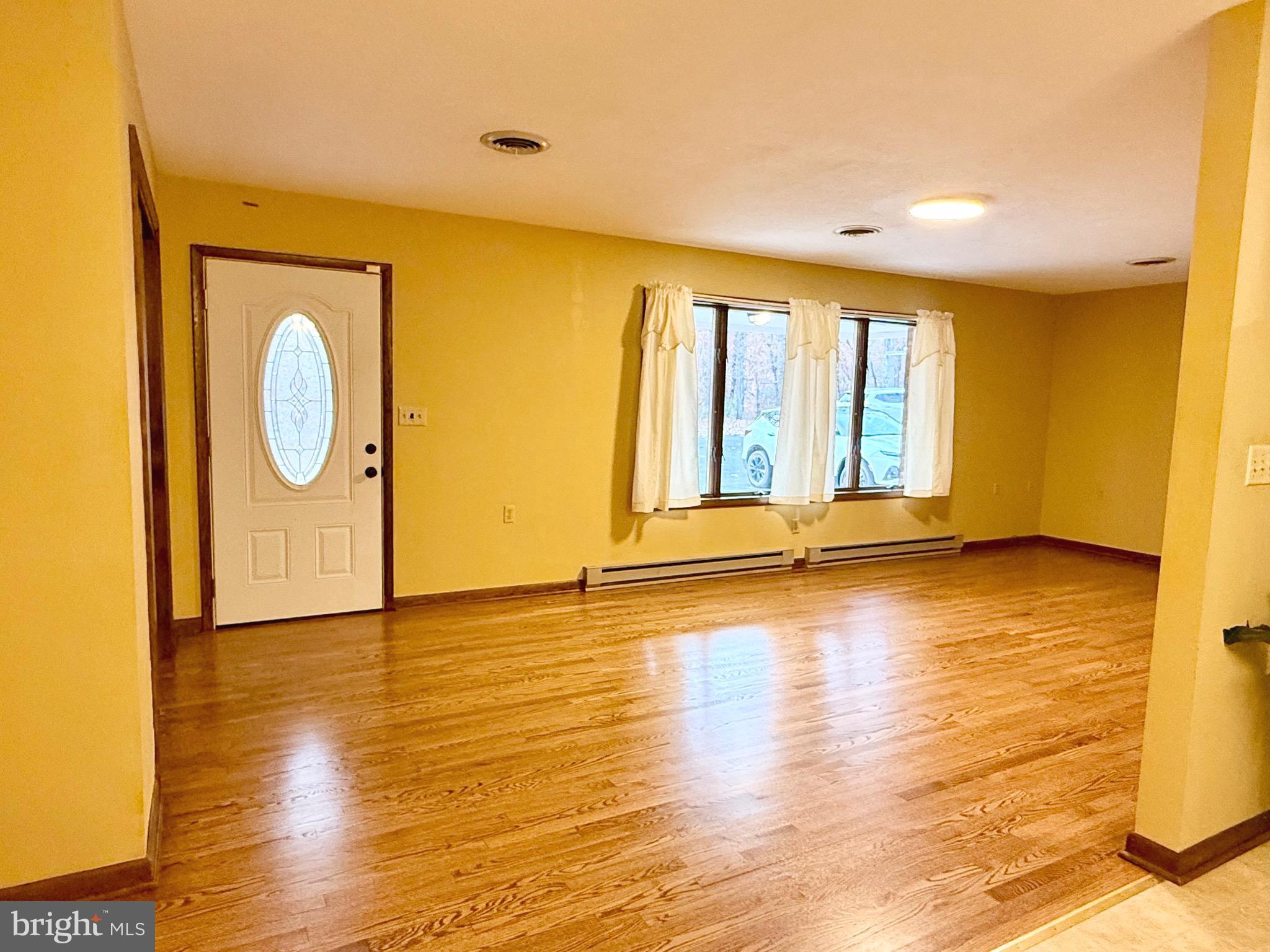 GERRARDSTOWN - Residential