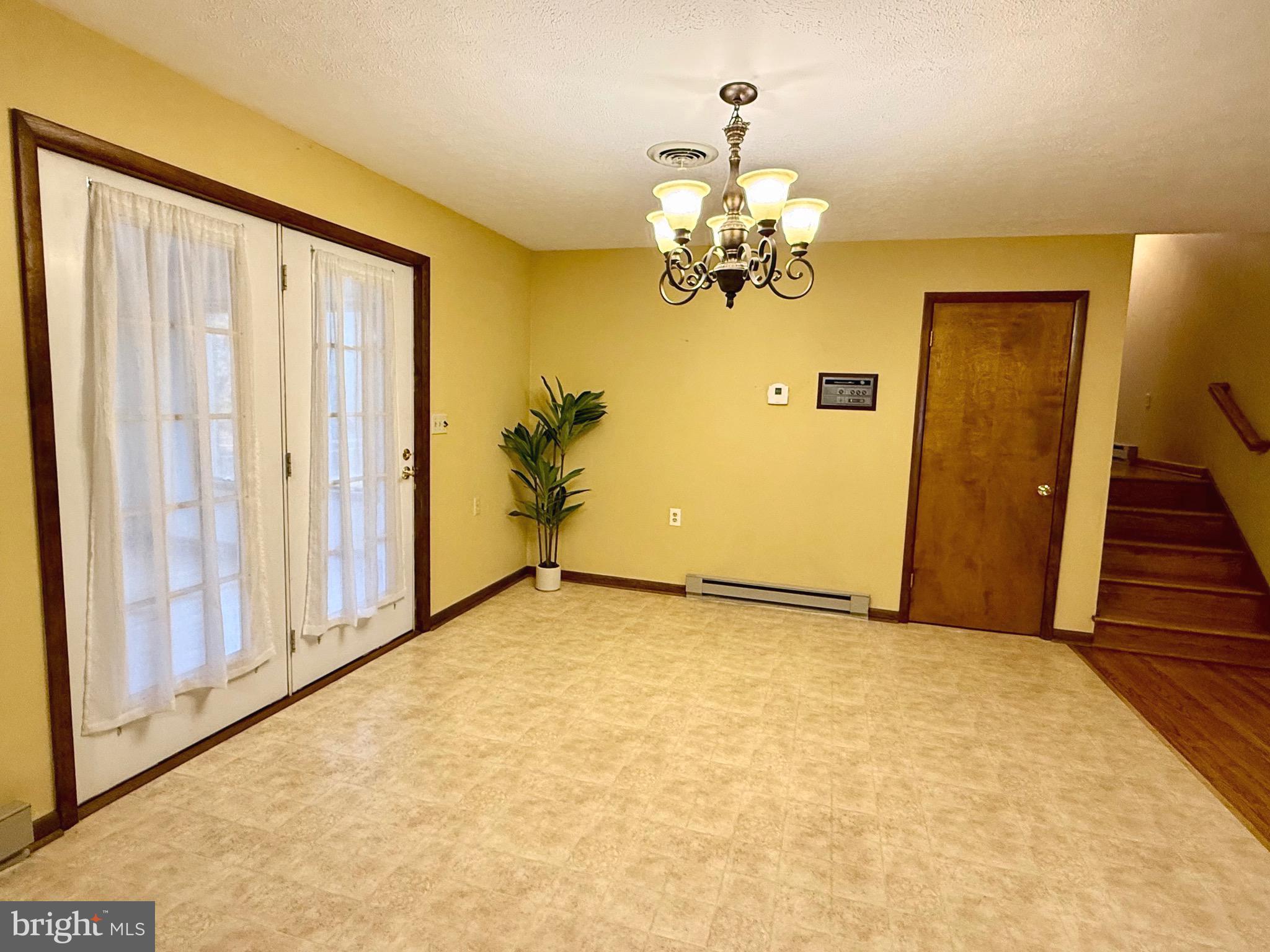 GERRARDSTOWN - Residential