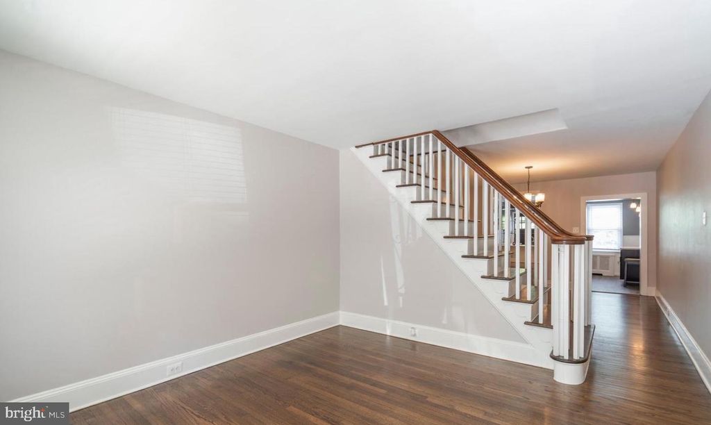 Photo of 34 Maple Street, CONSHOHOCKEN, PA 19428 (MLS # PAMC2164842)