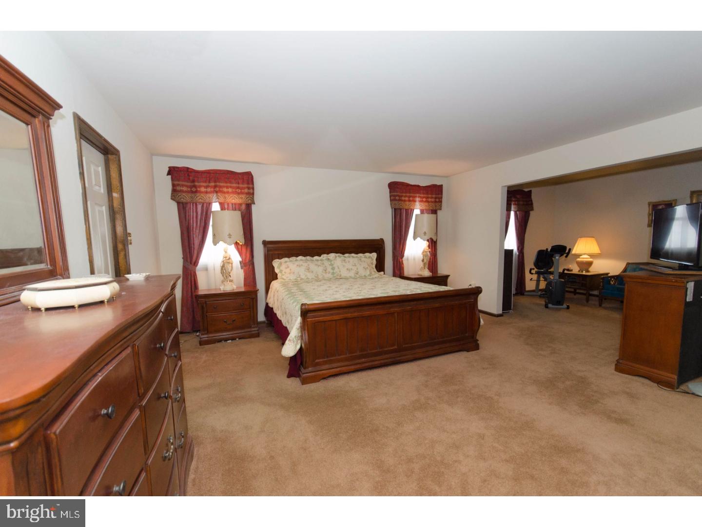 GWYN AYRE - Residential