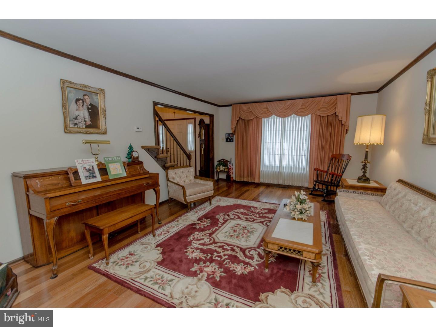 GWYN AYRE - Residential