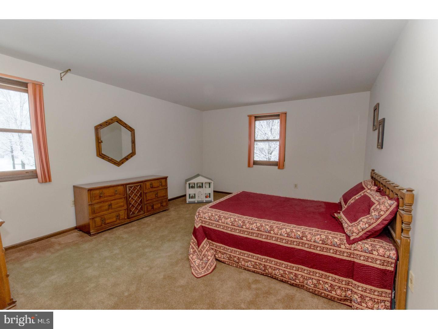 GWYN AYRE - Residential