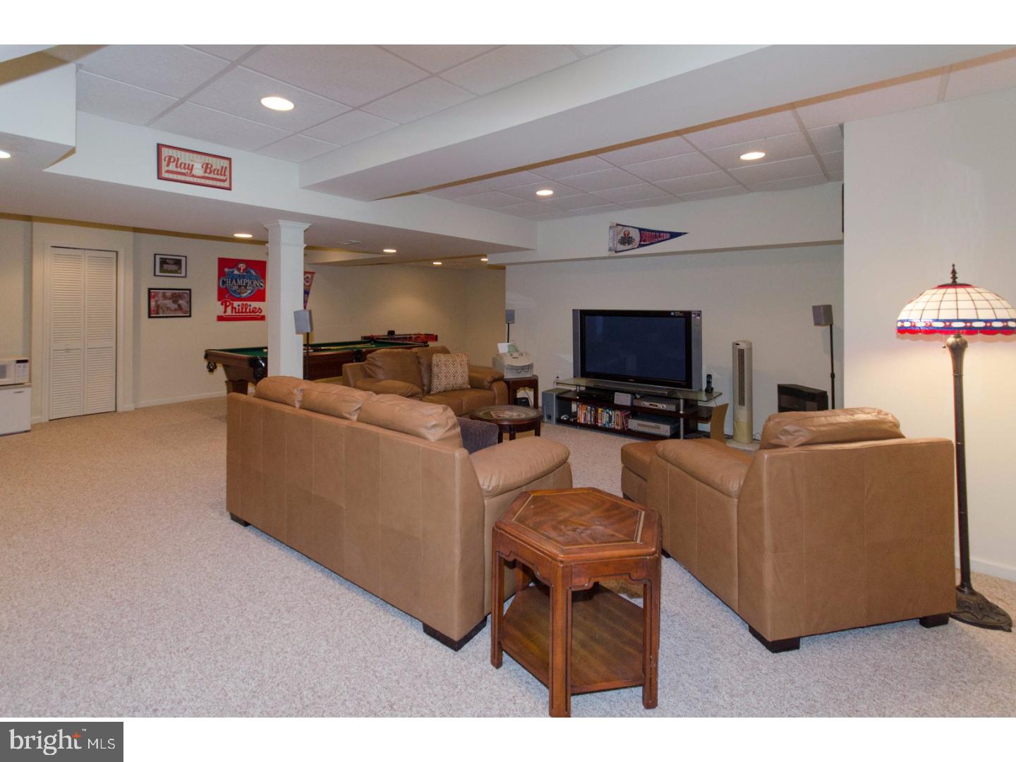 GWYN AYRE - Residential