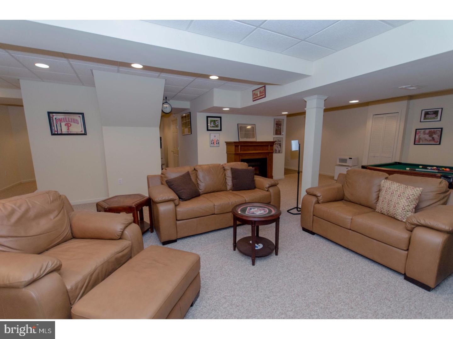 GWYN AYRE - Residential