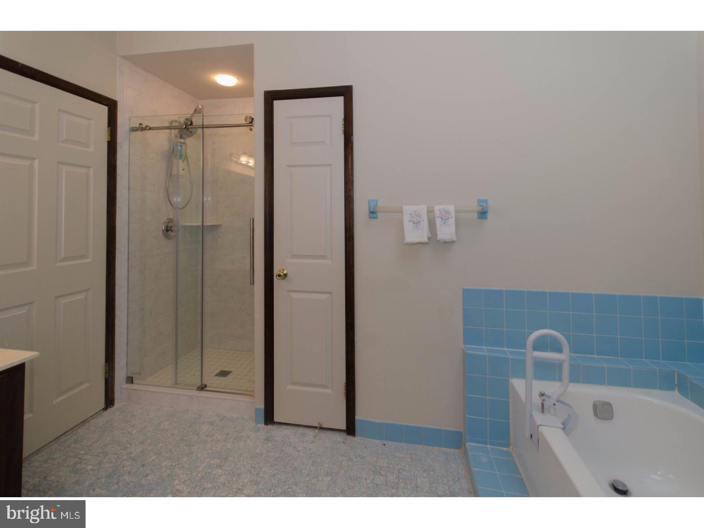 GWYN AYRE - Residential